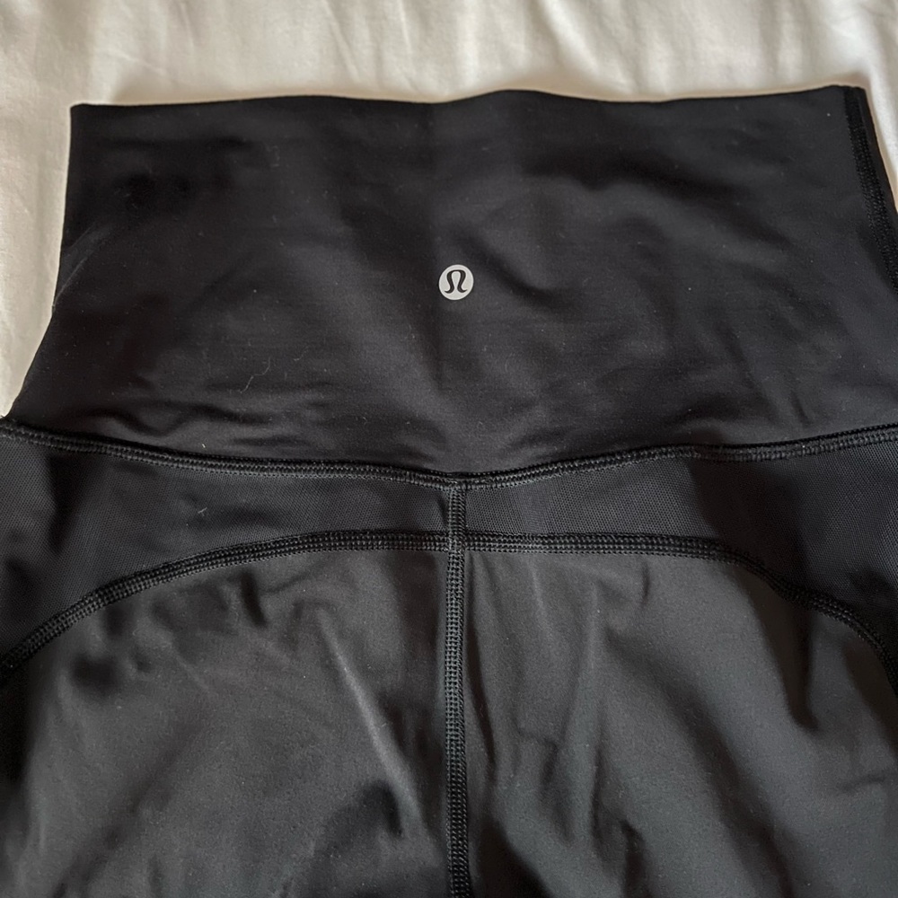 Lululemon leggings long with mesh detail on the sides 31” long